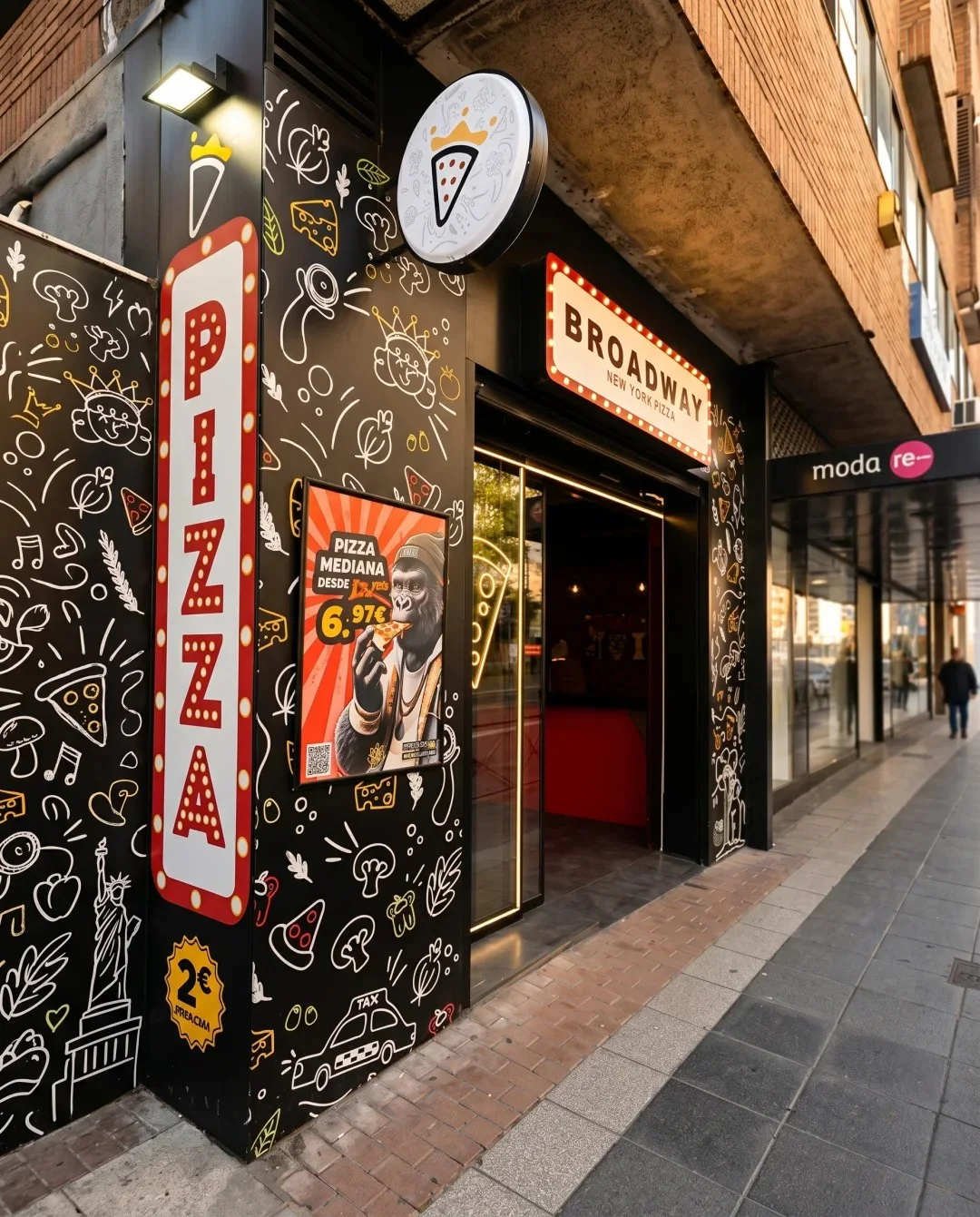 Interior Broadway Pizza Tetu&aacute;n